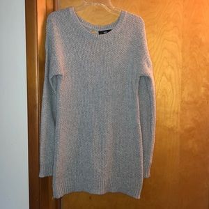 Size M. Mossimo women’s tunic sweater